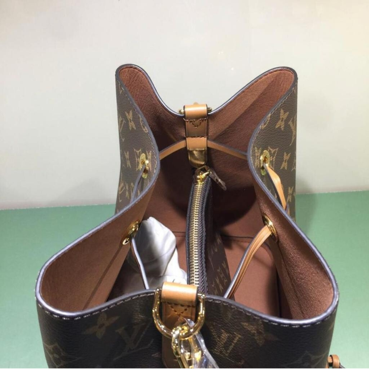 BG LV BAG