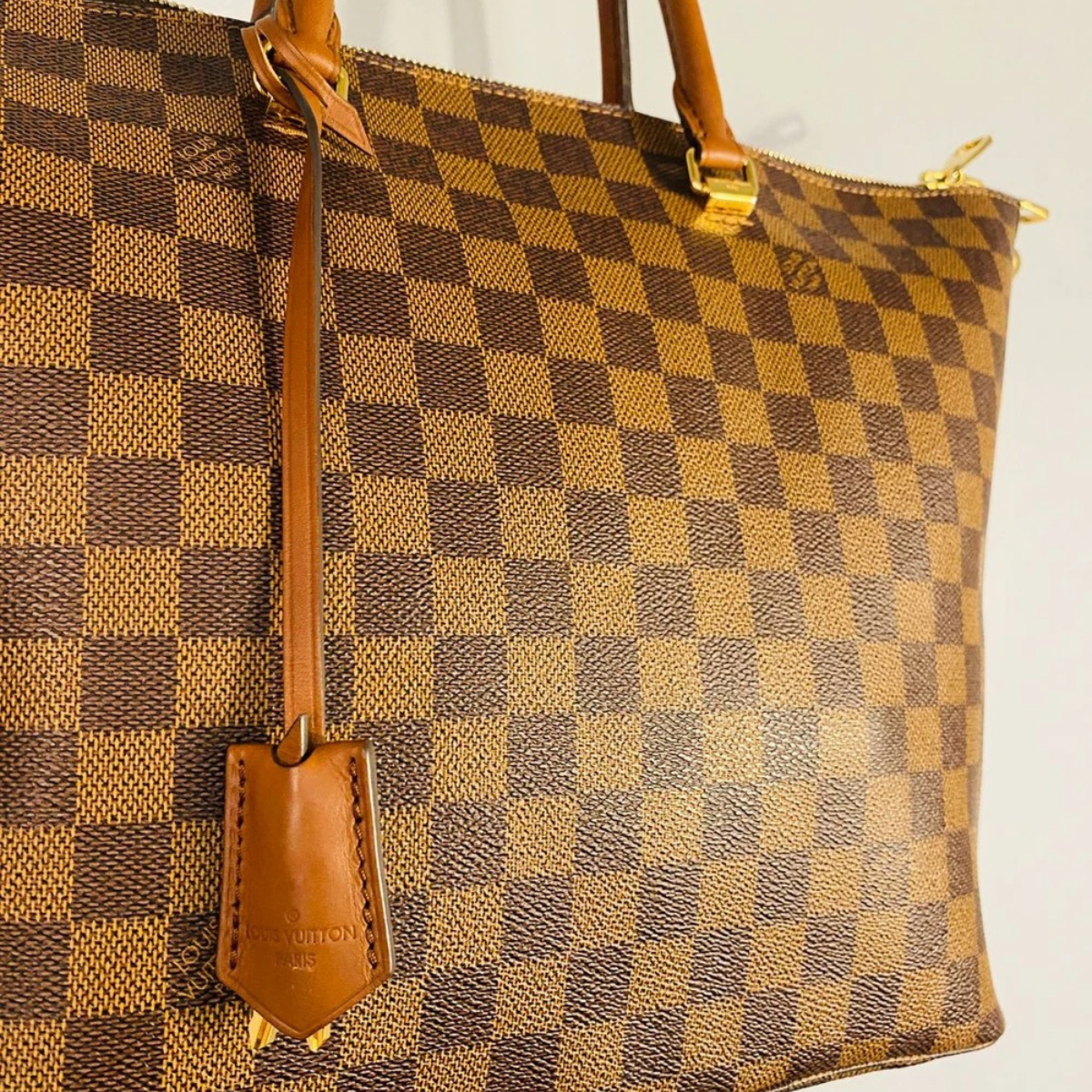 BG LV BAG